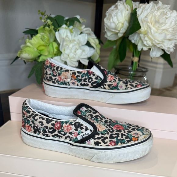 Vans Kids Slip-On Sneakers - Floral Leopard Design - Picture 2 of 6